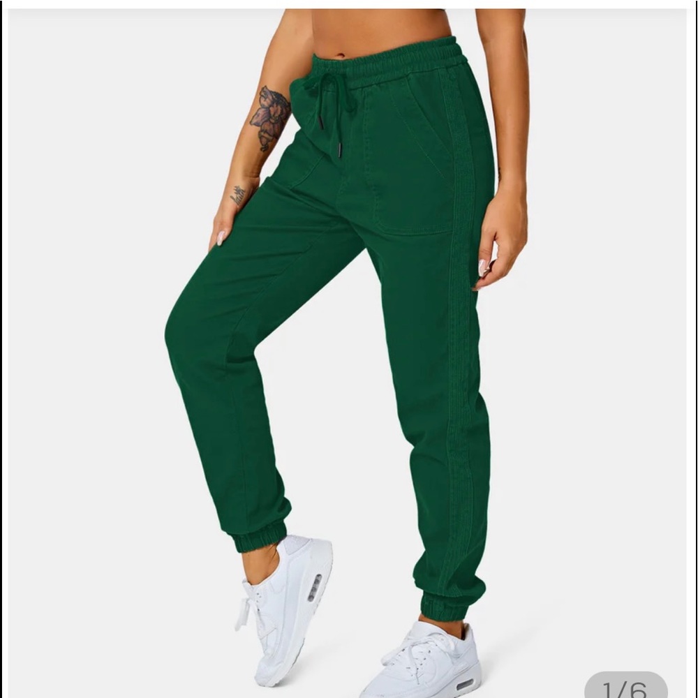 Just got these today. They are thicker than I expected. Super cute. Green. Med.